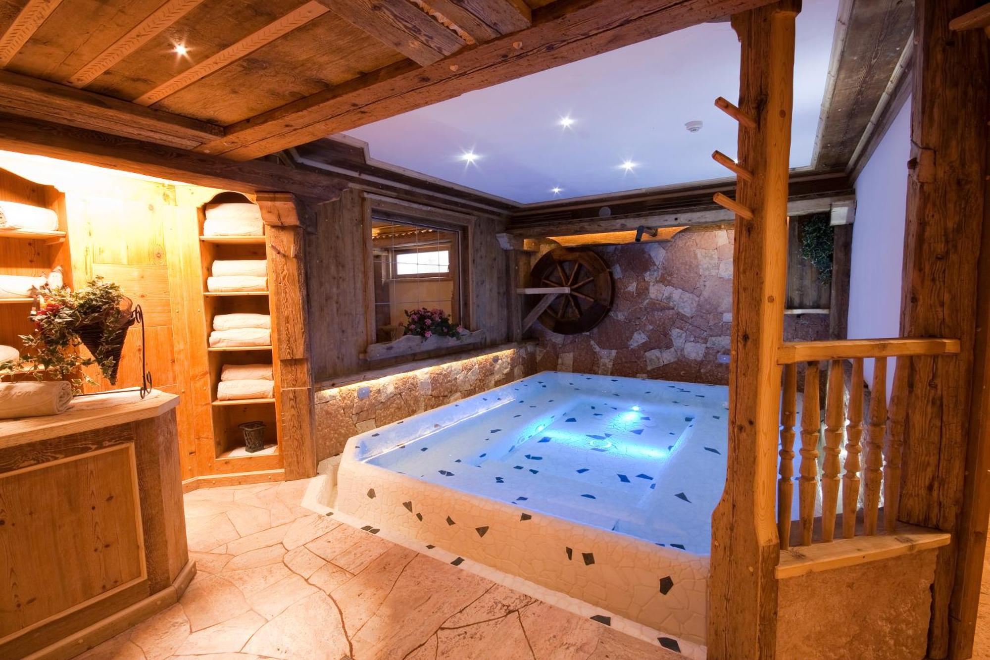 Wellness Hotel Dolomia Сорага Экстерьер фото