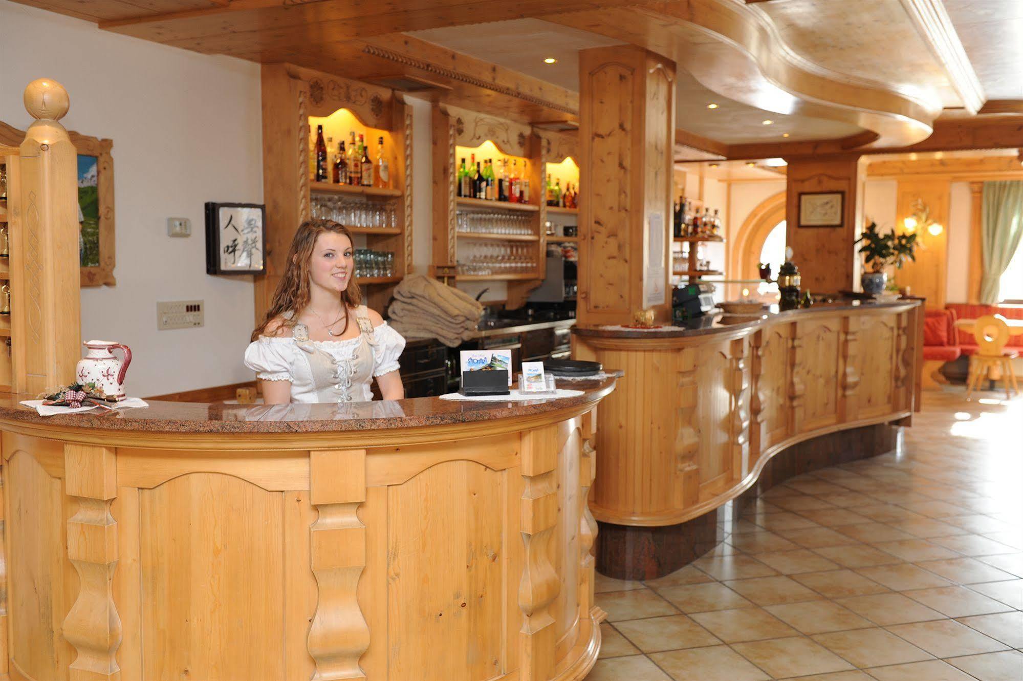 Wellness Hotel Dolomia Сорага Экстерьер фото